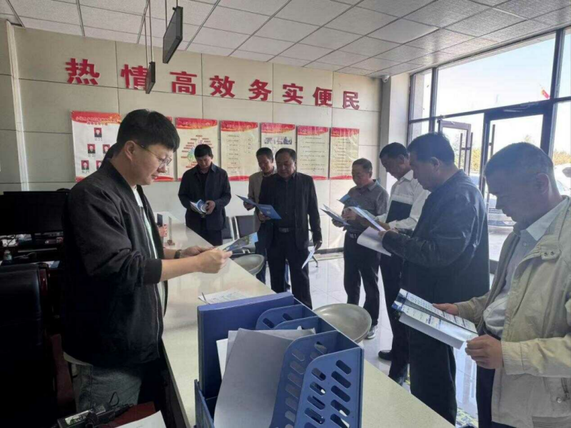 公民代表走进小壕兔乡政府