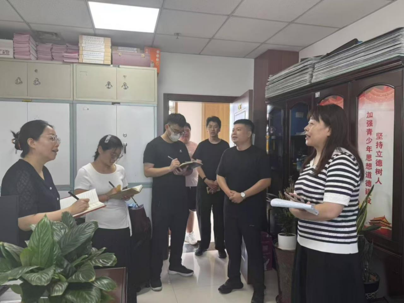 公民代表走进区发改科技局
